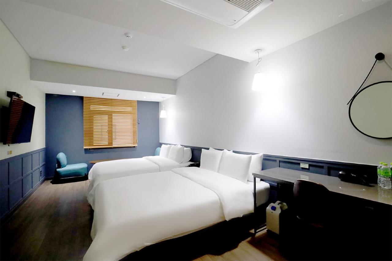 Seomyeon Hound Hotel 1St Street Busan Room photo